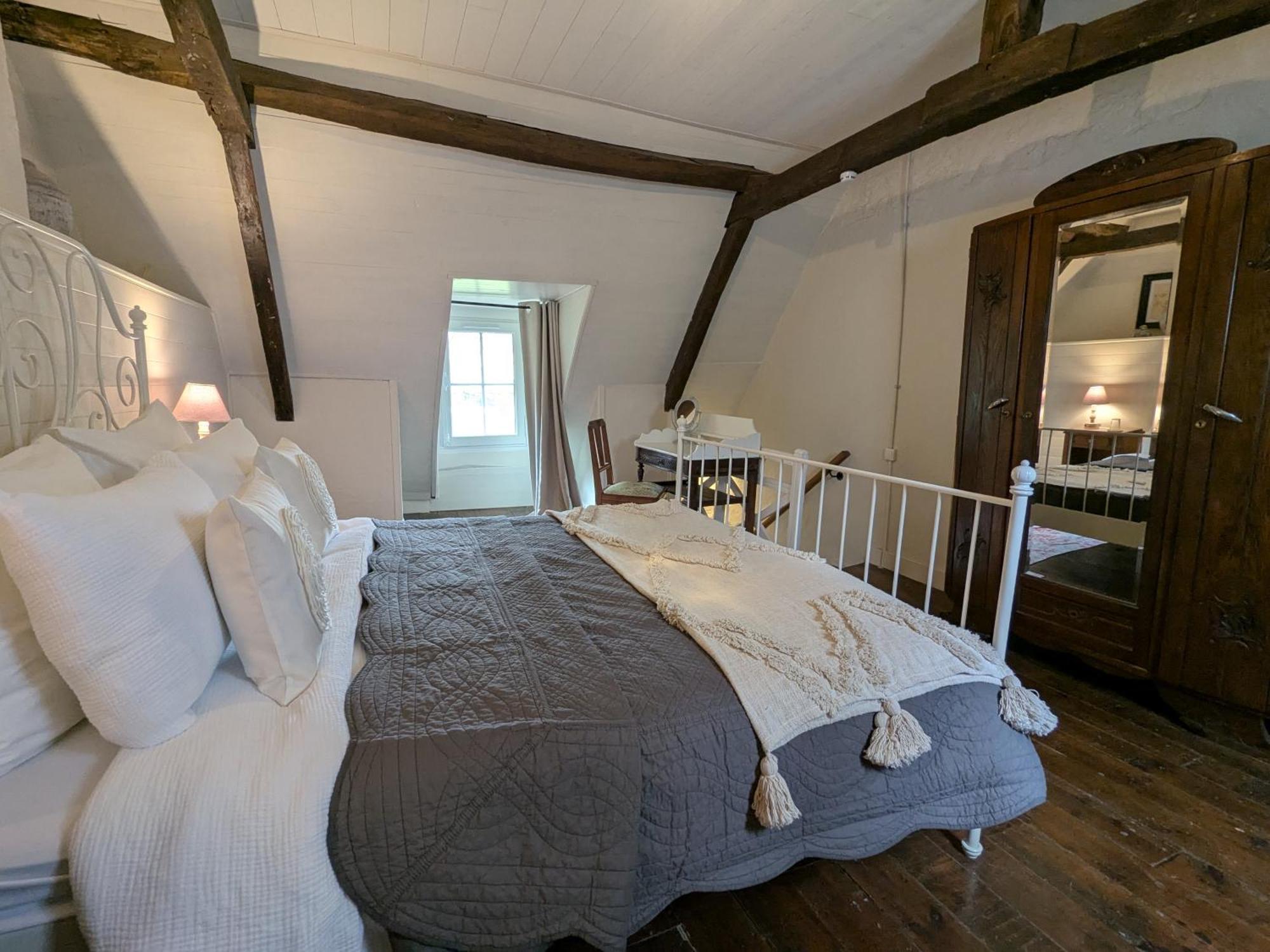 Sous Le Chateau Jumilhac-le-Grand 外观 照片