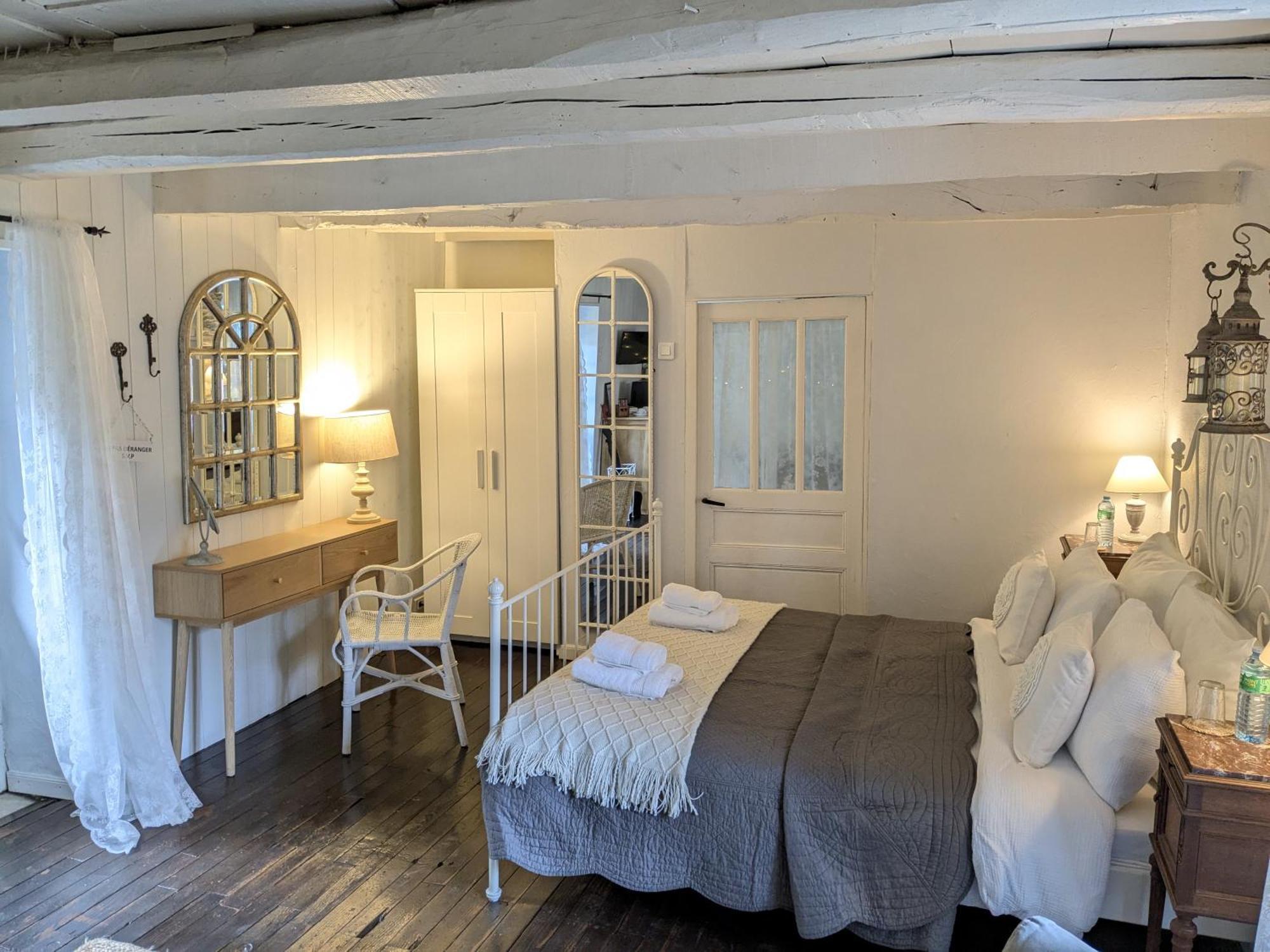 Sous Le Chateau Jumilhac-le-Grand 外观 照片